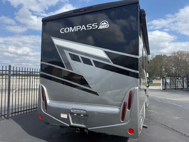 2025 Thor Motor Coach 2025 Thor Motor Coach Compass - thumbnail 9