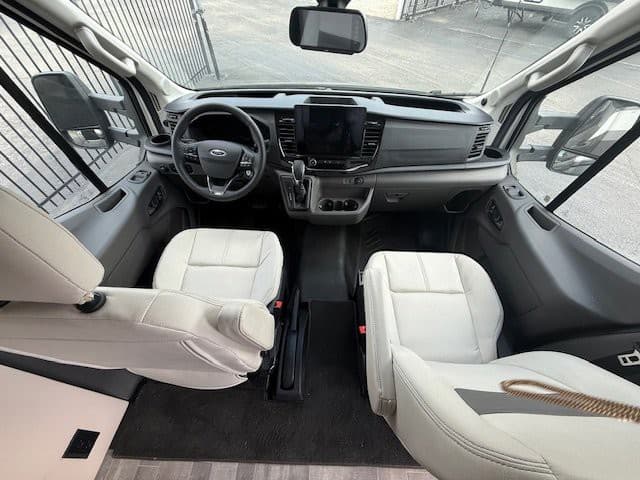 2025 Thor Motor Coach 2025 Thor Motor Coach Compass - thumbnail 13