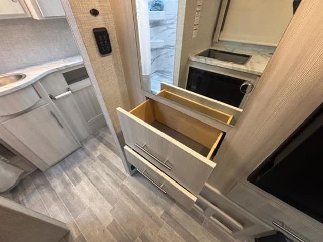 2025 Thor Motor Coach 2025 Thor Motor Coach Compass - thumbnail 24