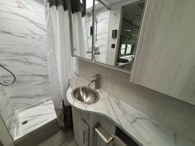 2025 Thor Motor Coach 2025 Thor Motor Coach Compass - thumbnail 25