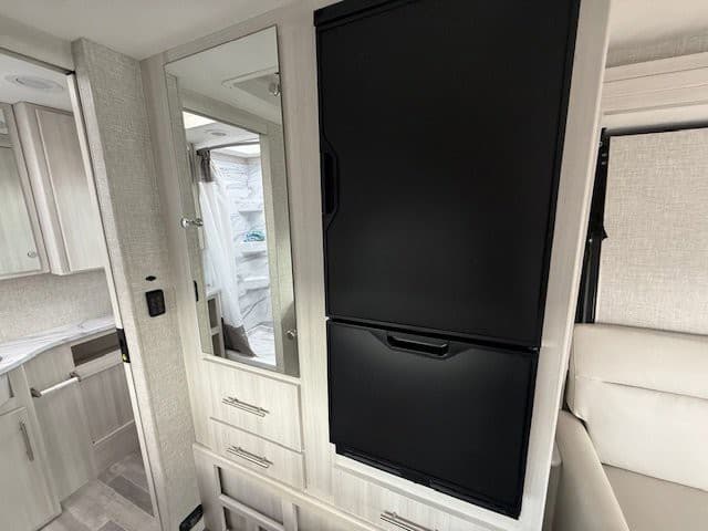 2025 Thor Motor Coach 2025 Thor Motor Coach Compass - thumbnail 34