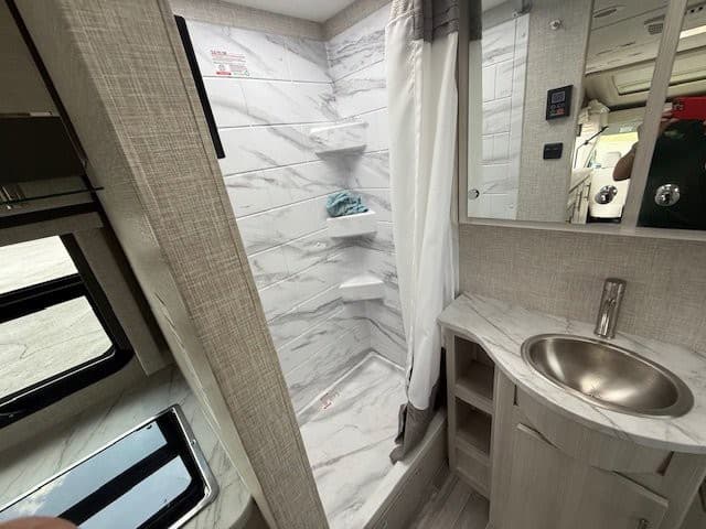 2025 Thor Motor Coach 2025 Thor Motor Coach Compass - thumbnail 37