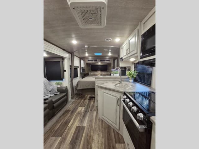 2023 Keystone RV 2023 Keystone RV Cougar - thumbnail 9