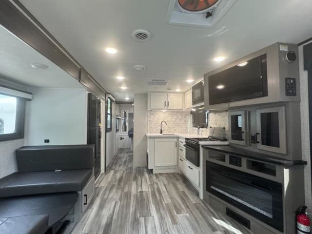 2024 Jayco 2024 Jayco Jay Feather - thumbnail 13