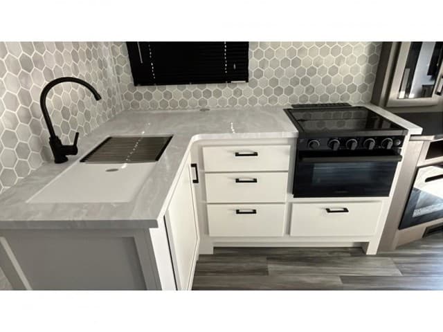 2024 Jayco 2024 Jayco Jay Feather - thumbnail 18