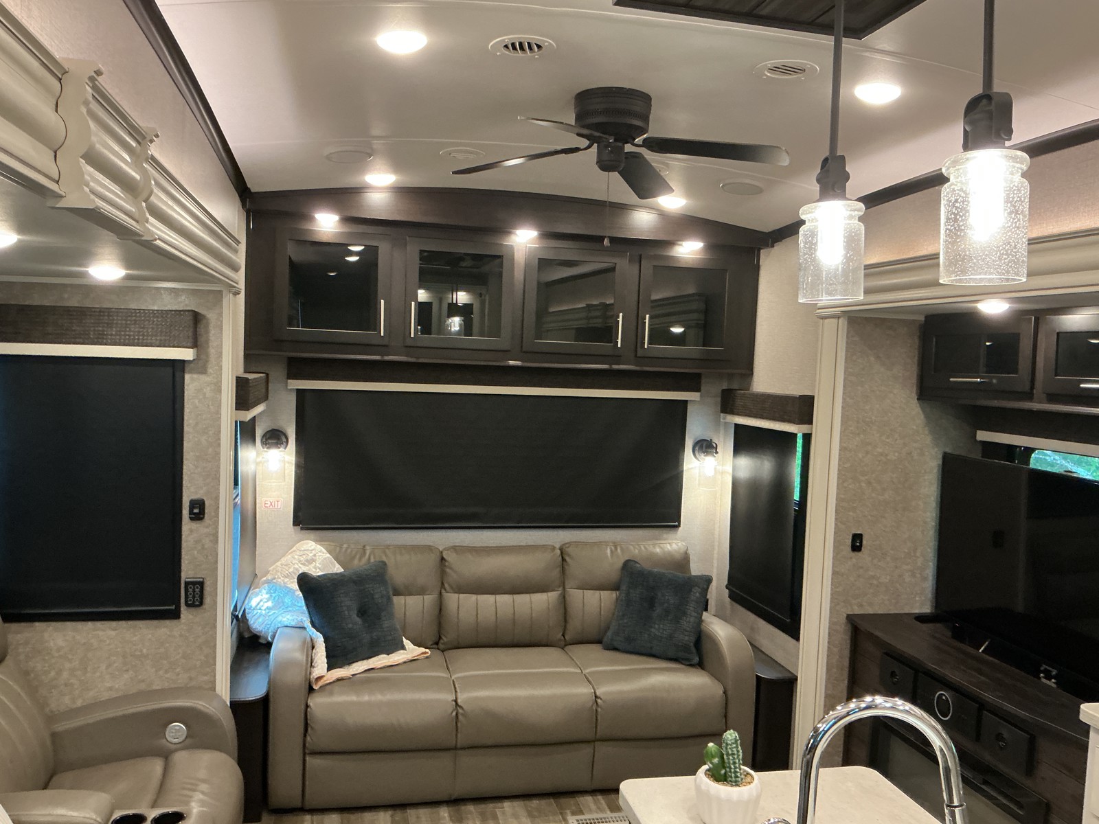 2021 Jayco 2021 Jayco North Point - thumbnail 16