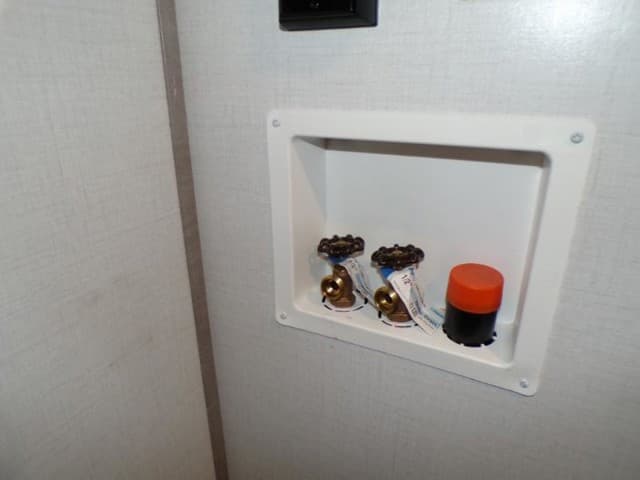 2023 Dutchmen 2023 Dutchmen Voltage - thumbnail 30