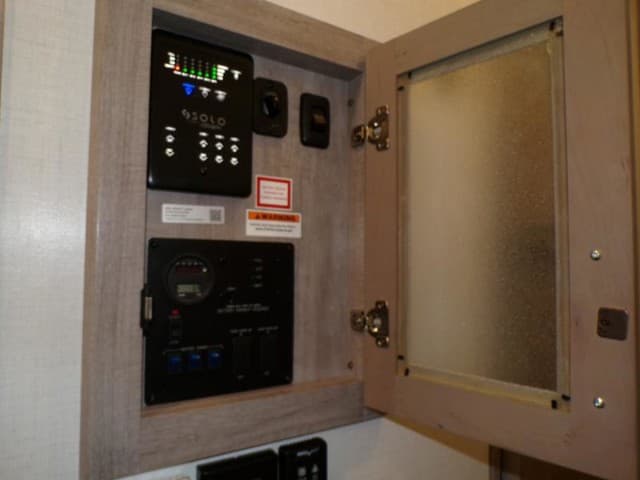 2023 Dutchmen 2023 Dutchmen Voltage - thumbnail 47