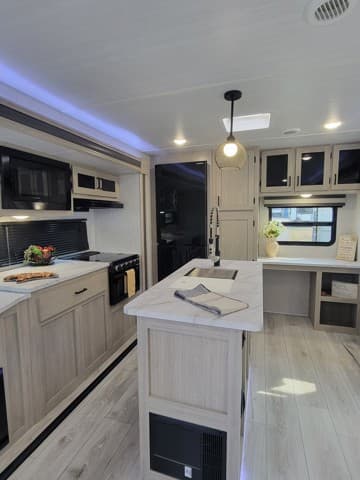 2024 East to West 2024 East to West Alta - thumbnail 22