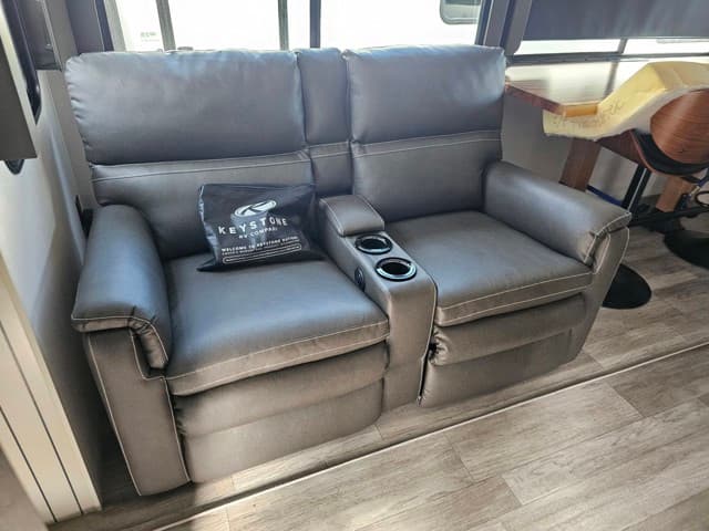 2024 Keystone RV 2024 Keystone RV Keystone Cougar - thumbnail 13