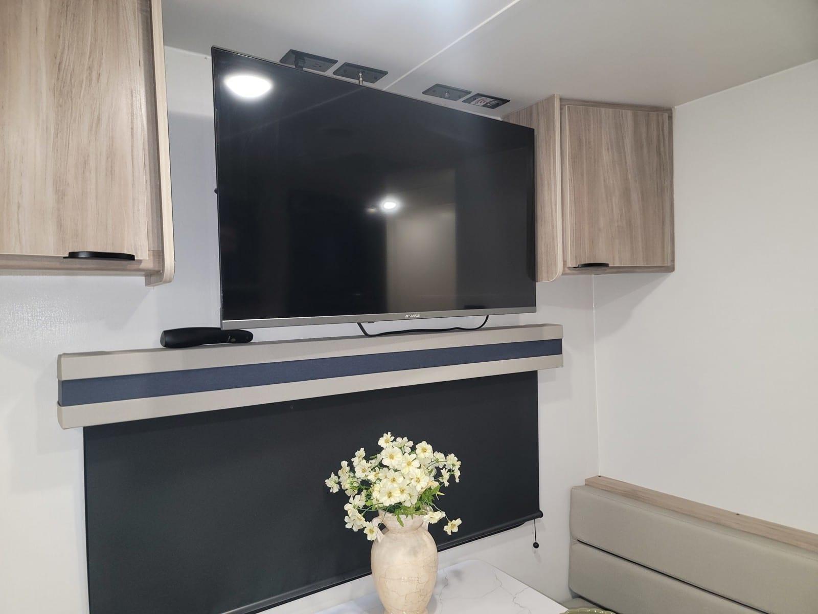 2024 Winnebago 2024 Winnebago Access - thumbnail 13