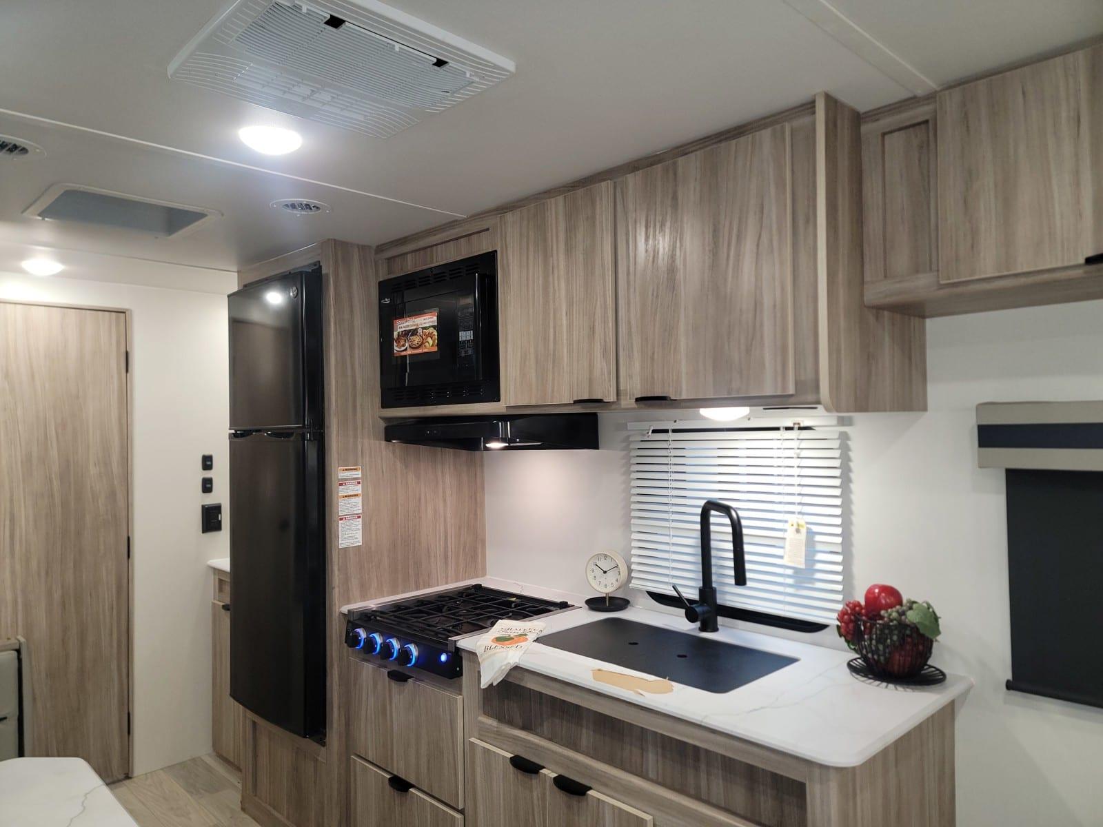 2024 Winnebago 2024 Winnebago Access - thumbnail 16