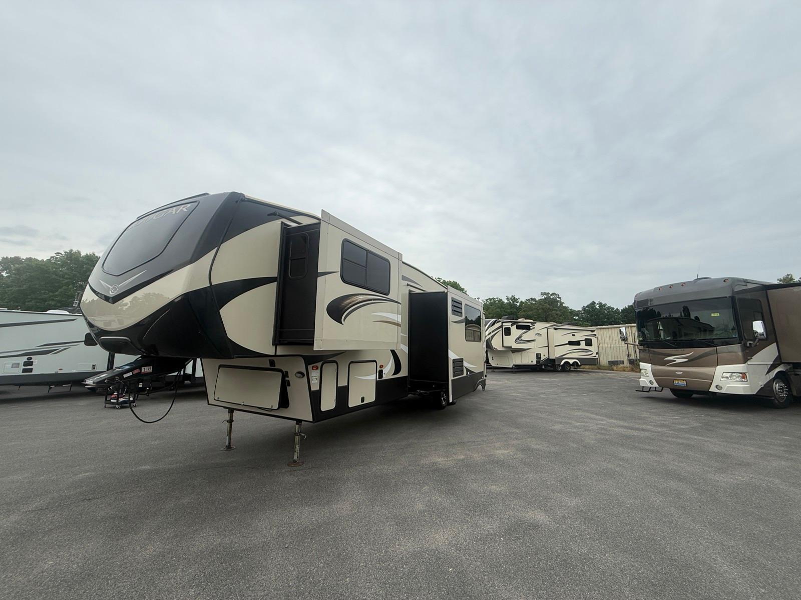 2019 Keystone 2019 Keystone Cougar - thumbnail 4