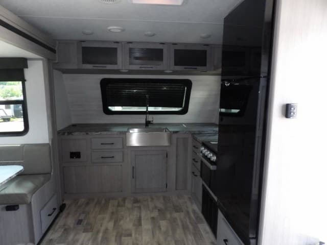 2023 Dutchmen 2023 Dutchmen Kodiak Ultimate - thumbnail 12