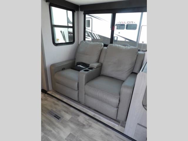 2023 Dutchmen 2023 Dutchmen Kodiak Ultimate - thumbnail 19