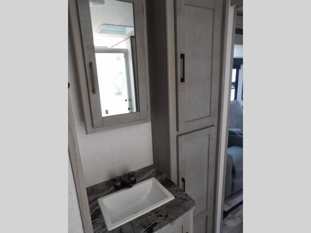 2023 Dutchmen 2023 Dutchmen Kodiak Ultimate - thumbnail 26