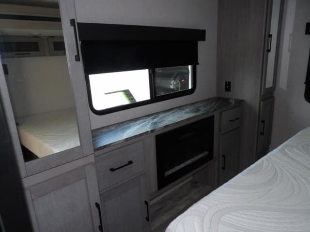 2023 Dutchmen 2023 Dutchmen Kodiak Ultimate - thumbnail 29