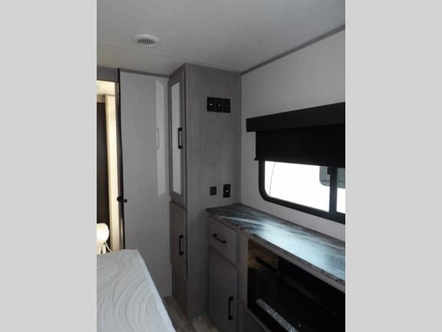 2023 Dutchmen 2023 Dutchmen Kodiak Ultimate - thumbnail 33