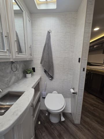 2024 Entegra Coach 2024 Entegra Coach Emblem - thumbnail 11