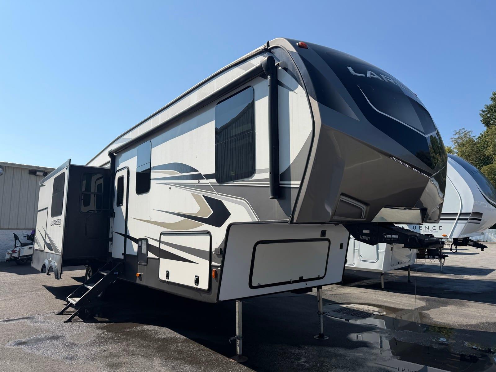 2021 Keystone Laredo 325RL