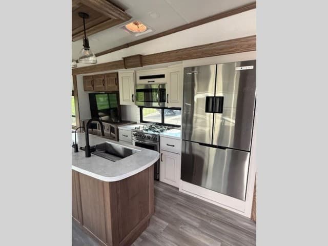 2024 Alliance RV 2024 Alliance RV Paradigm - thumbnail 10