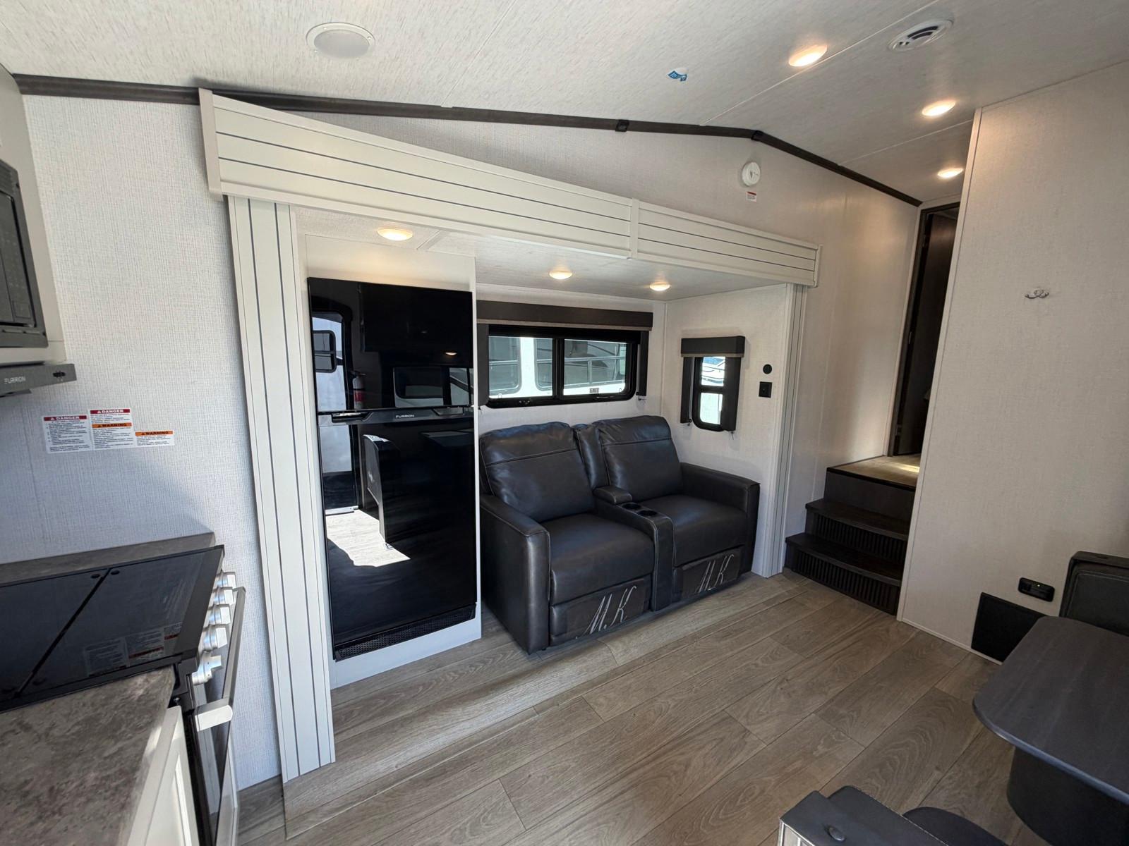 2024 Keystone RV 2024 Keystone RV Cougar Sport - thumbnail 8