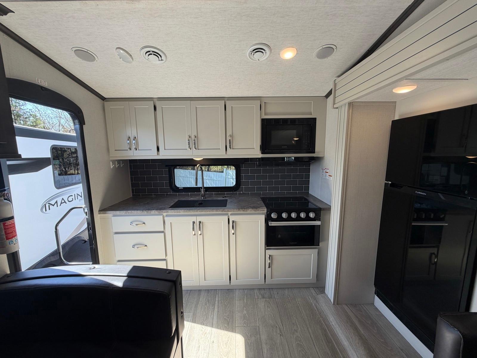 2024 Keystone RV 2024 Keystone RV Cougar Sport - thumbnail 10