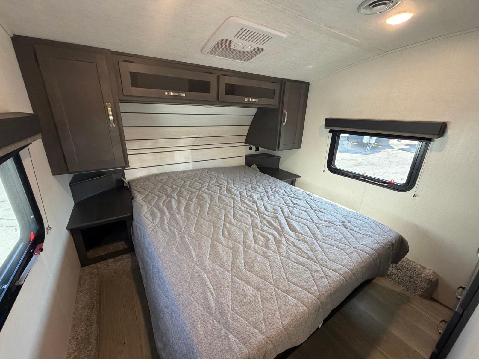 2024 Keystone RV 2024 Keystone RV Cougar Sport - thumbnail 12