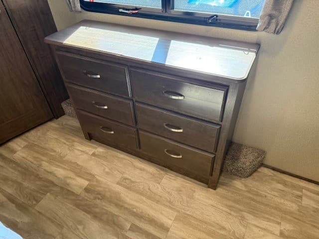 2020 Grand Design 2020 Grand Design Solitude - thumbnail 24