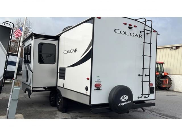 2021 Keystone RV 2021 Keystone RV Cougar Half Ton - thumbnail 4