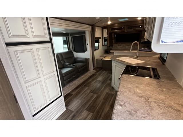 2021 Keystone RV 2021 Keystone RV Cougar Half Ton - thumbnail 10