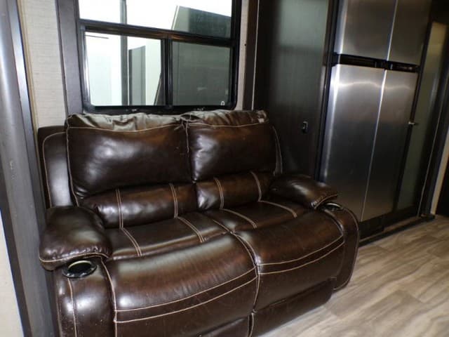 2018 Dutchmen 2018 Dutchmen Voltage - thumbnail 20