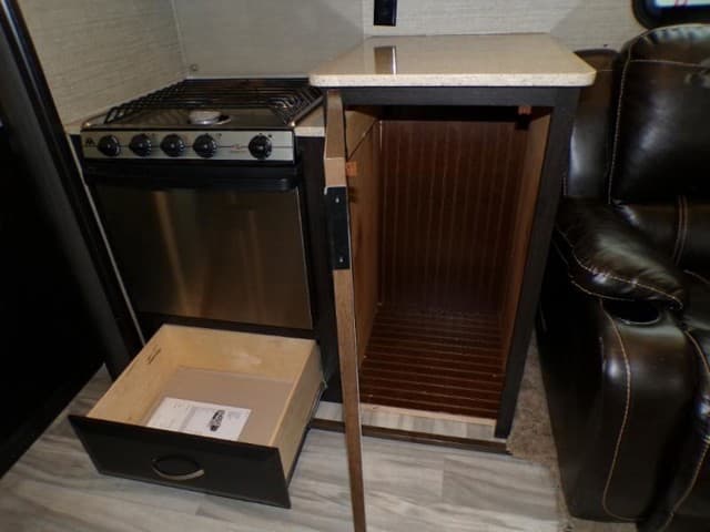 2018 Dutchmen 2018 Dutchmen Voltage - thumbnail 28