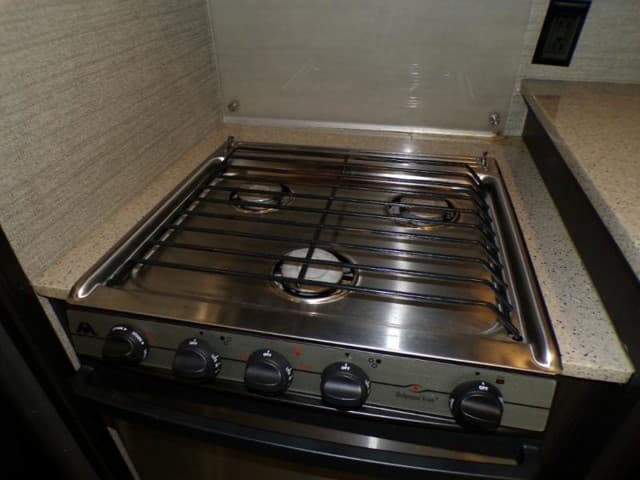 2018 Dutchmen 2018 Dutchmen Voltage - thumbnail 29