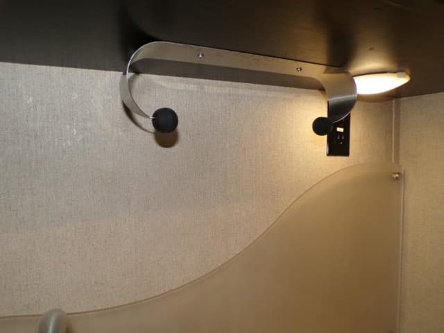 2018 Dutchmen 2018 Dutchmen Voltage - thumbnail 35