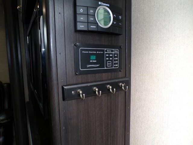 2018 Dutchmen 2018 Dutchmen Voltage - thumbnail 46