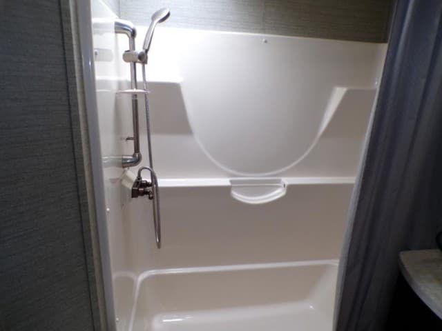 2018 Dutchmen 2018 Dutchmen Voltage - thumbnail 70