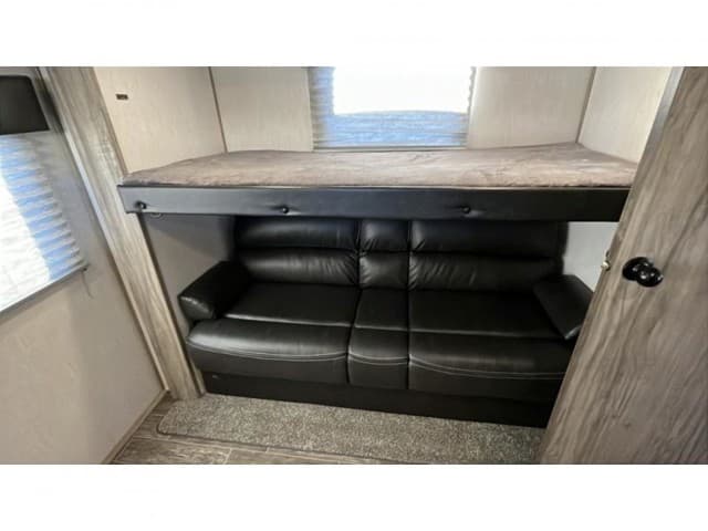 2021 Forest River 2021 Forest River Cherokee Alpha Wolf - thumbnail 11