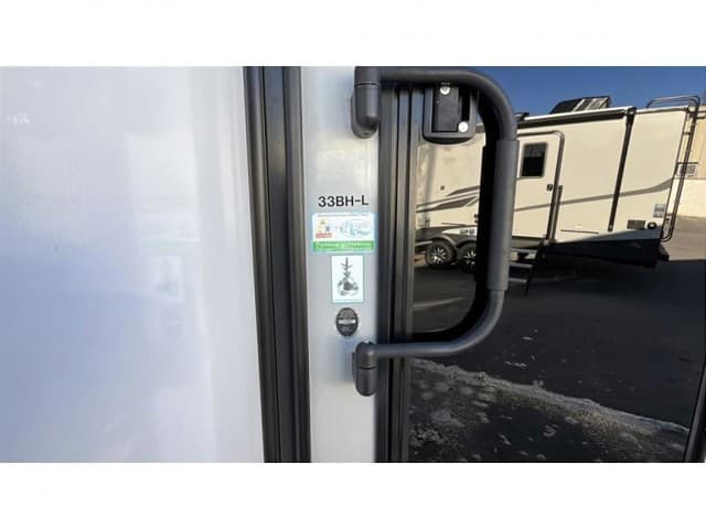 2021 Forest River 2021 Forest River Cherokee Alpha Wolf - thumbnail 19