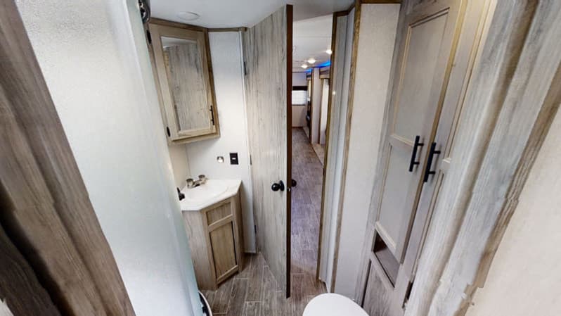 2021 Forest River 2021 Forest River Cherokee Alpha Wolf - thumbnail 27