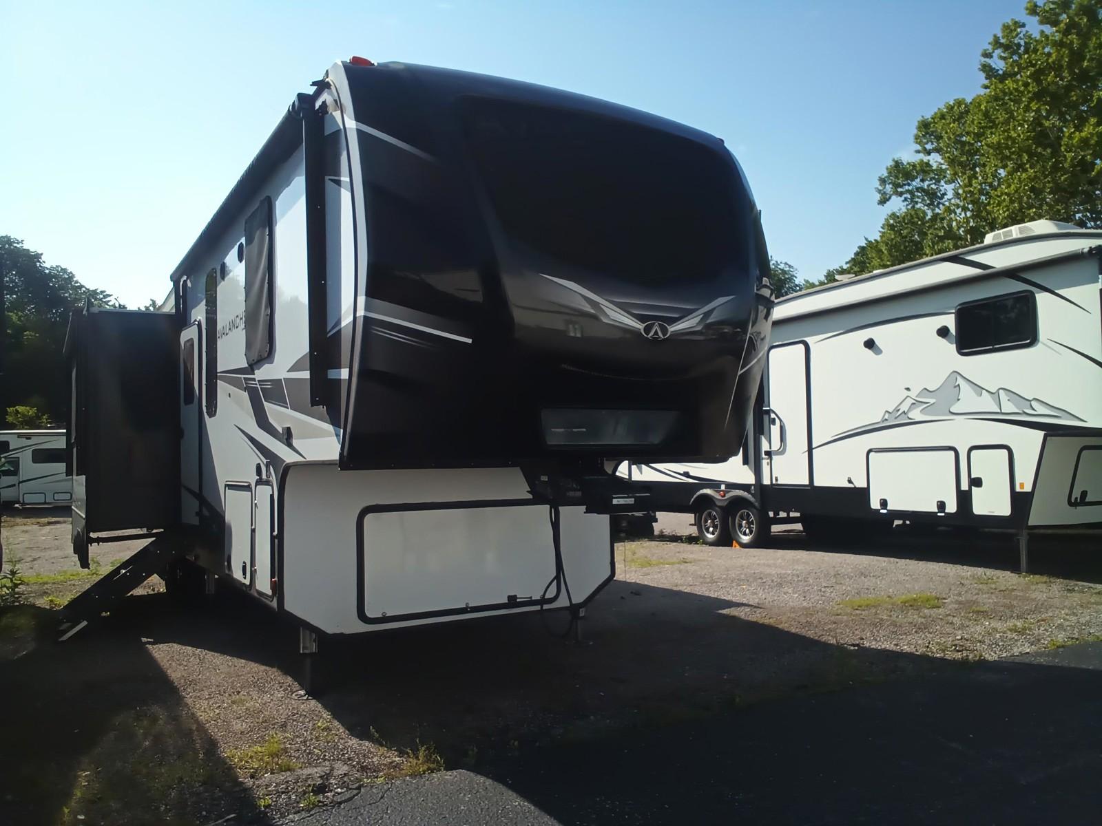 2020 Keystone Avalanche 313RS