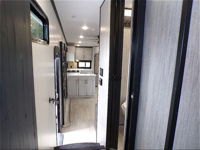 2023 Z  2023 Z  KZ RV Durango - thumbnail 18