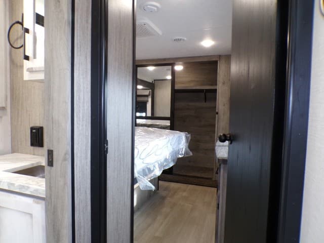 2023 Z  2023 Z  KZ RV Durango - thumbnail 47