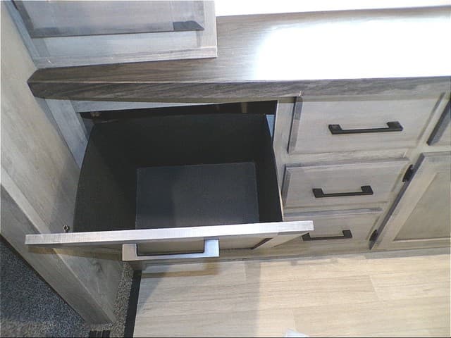 2023 Z  2023 Z  KZ RV Durango - thumbnail 57