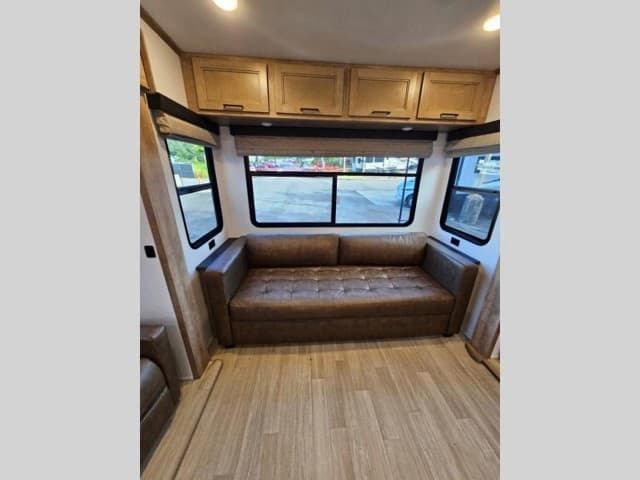 2024 Keystone RV 2024 Keystone RV Arcadia Super Lite - thumbnail 12