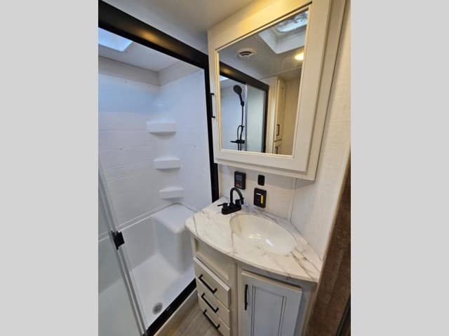 2024 Keystone RV 2024 Keystone RV Arcadia Super Lite - thumbnail 22