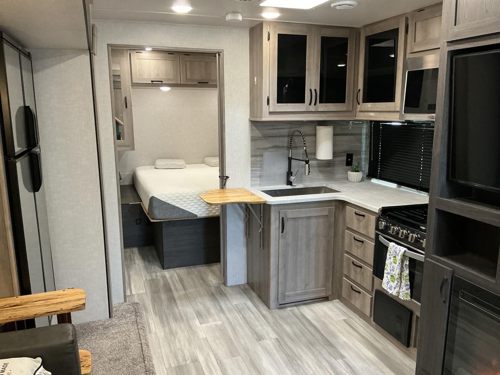2021 Winnebago 2021 Winnebago Voyage - thumbnail 11