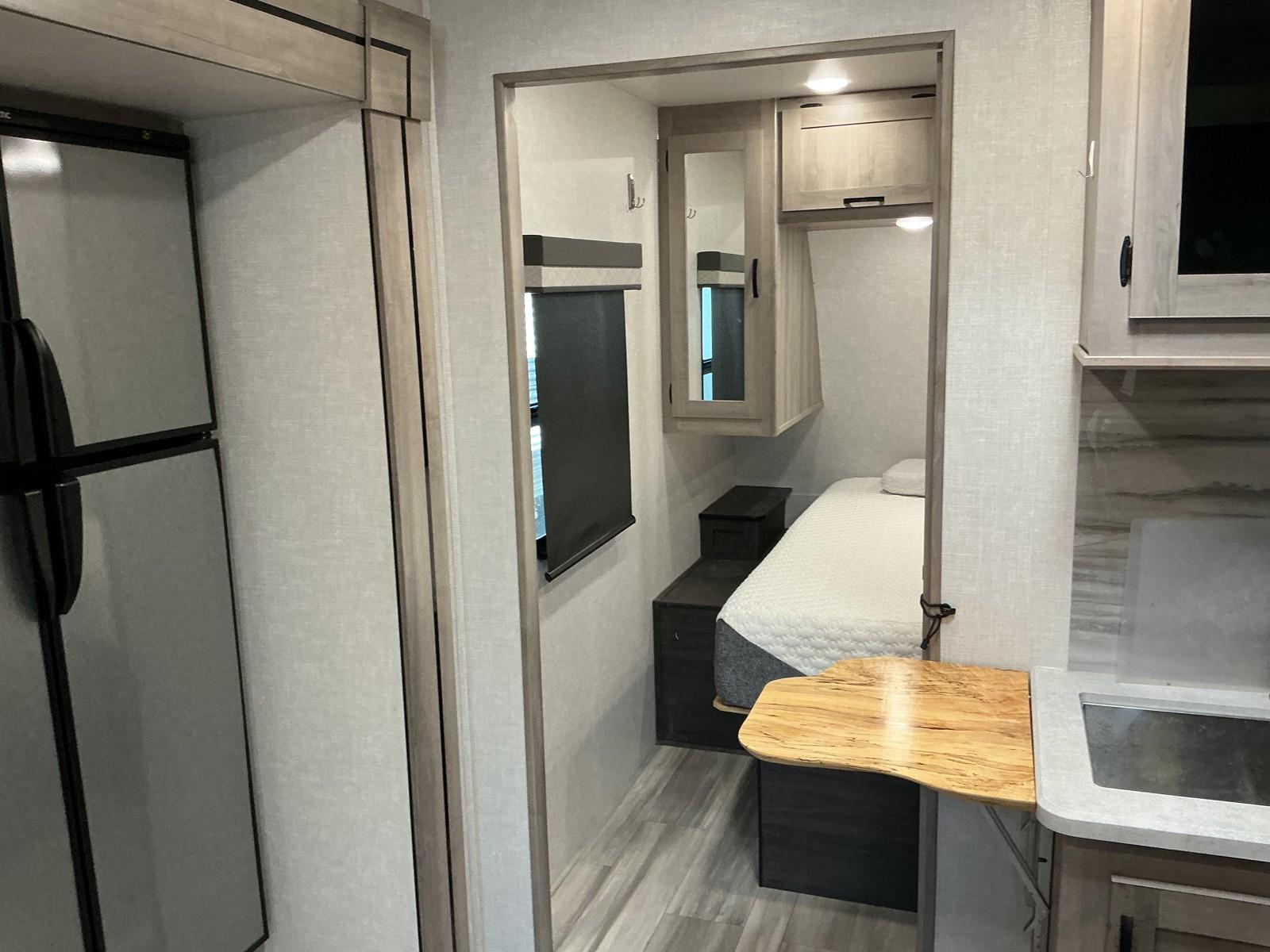 2021 Winnebago 2021 Winnebago Voyage - thumbnail 12
