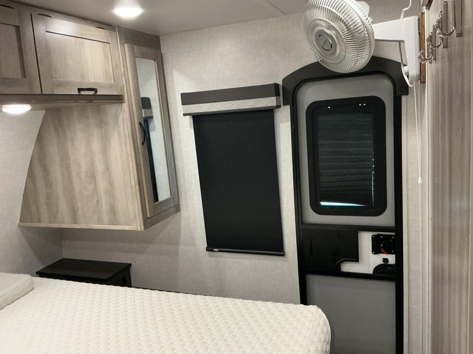 2021 Winnebago 2021 Winnebago Voyage - thumbnail 14