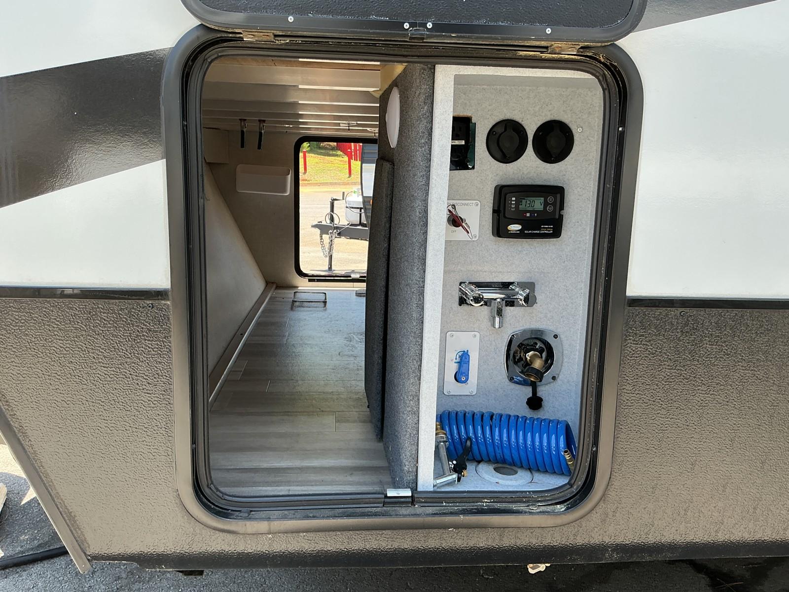 2021 Winnebago 2021 Winnebago Voyage - thumbnail 21